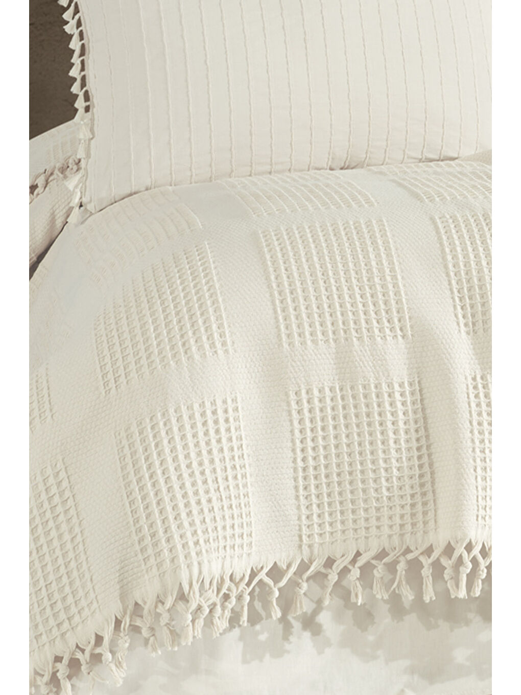 %100 Pamuk Çift Kişilik Püsküllü Pike Takımı Velda Ekru-3