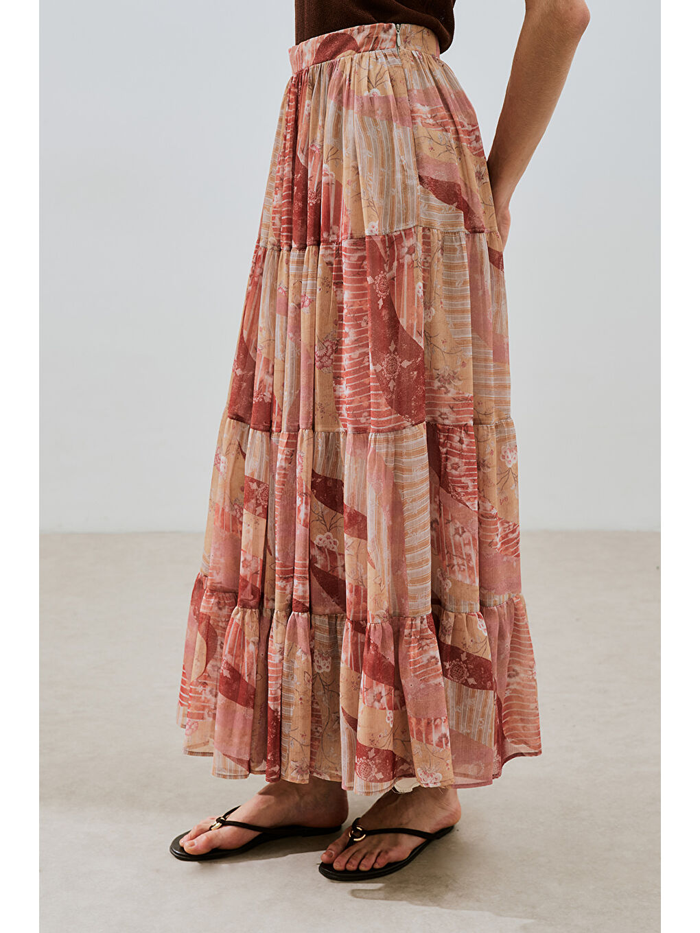 Pembe Uzun Büzgülü Şifon Etek Bohem-3