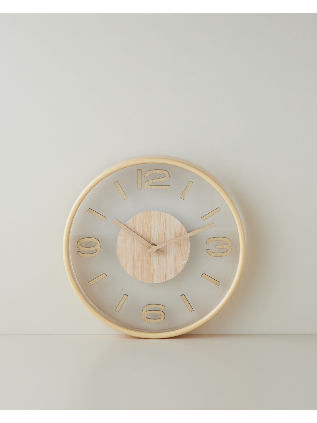 Ekru Cara Duvar Saati 30 cm Krem