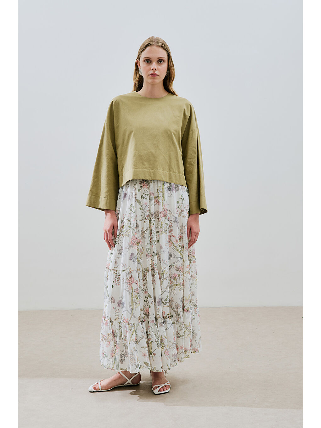 Beyaz Uzun Büzgülü Şifon Etek Garden-1