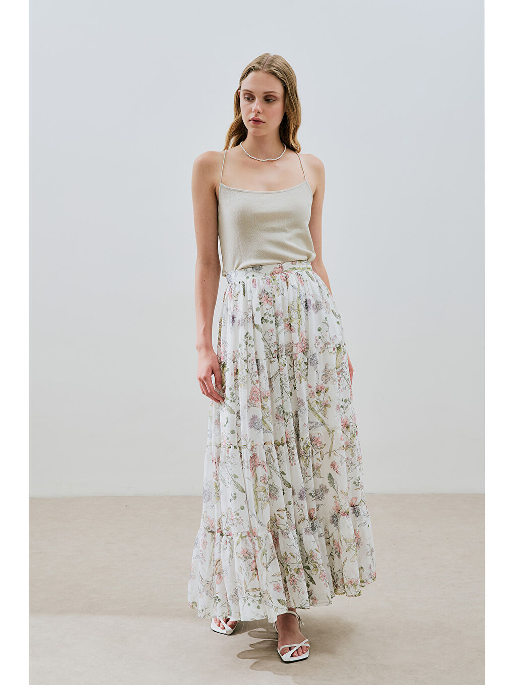 Beyaz Uzun Büzgülü Şifon Etek Garden-2