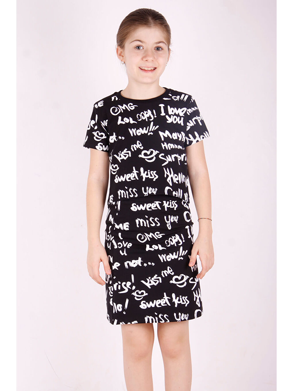 Siyah Kız Çocuk Komple Yazı Baskılı Etekli Takım