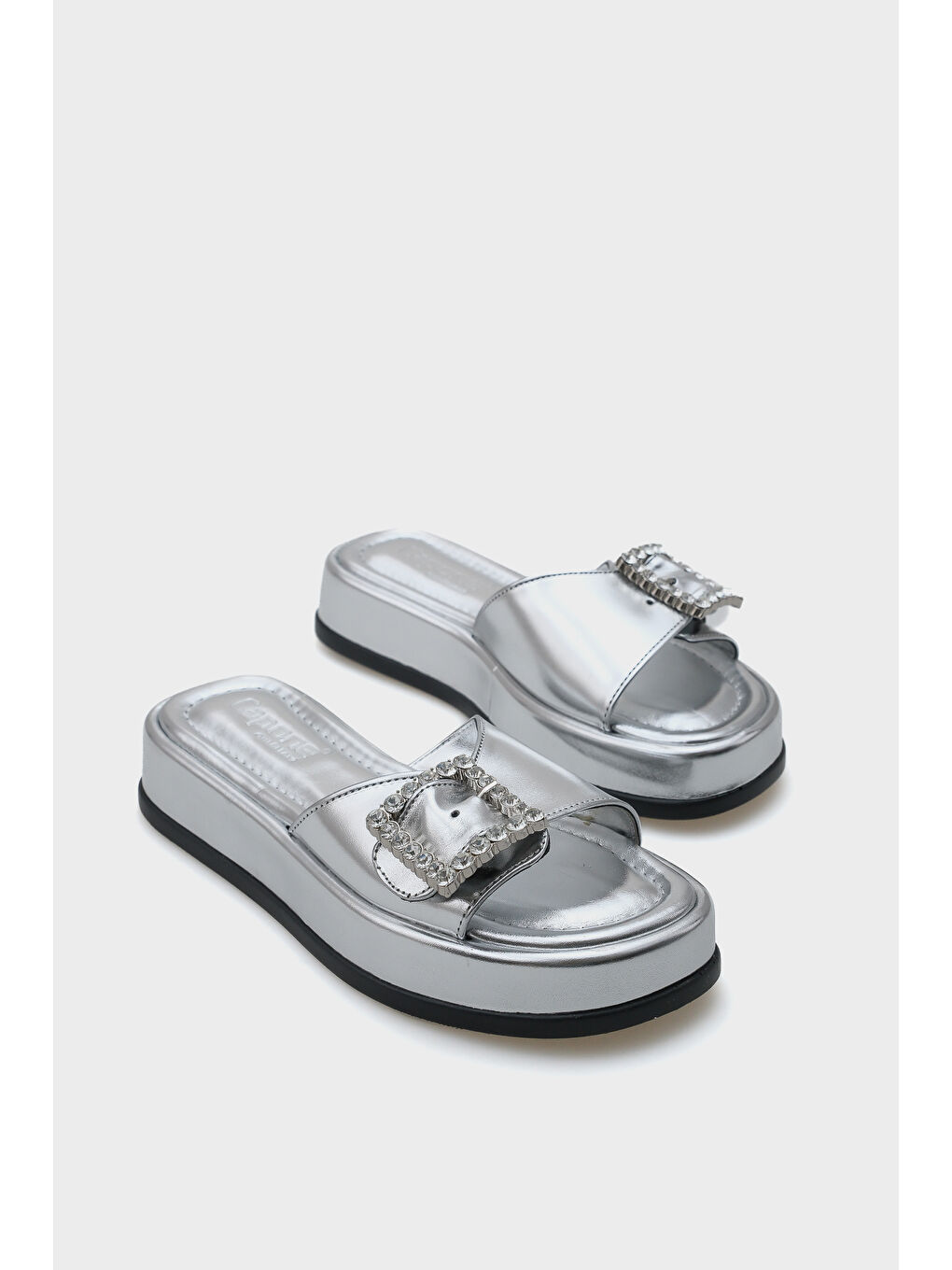 Gri Margi Dolgu Topuklu Tek Bantlı Taşlı Tokalı Metalik Kadın Terlik-1