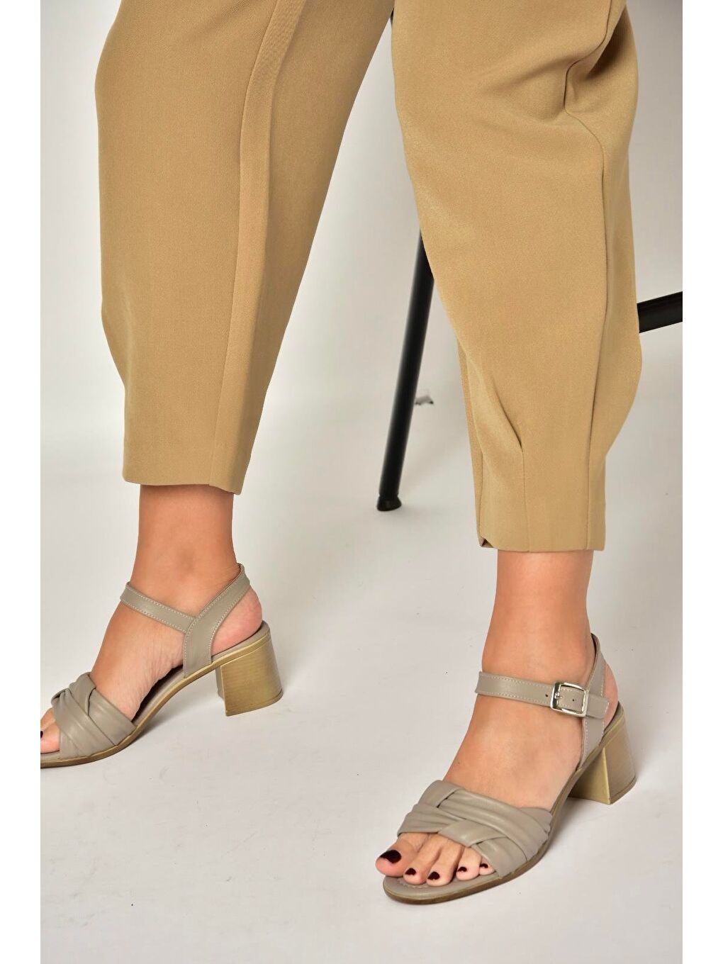 Bej Vizon Kadın Sandalet P555456303-1