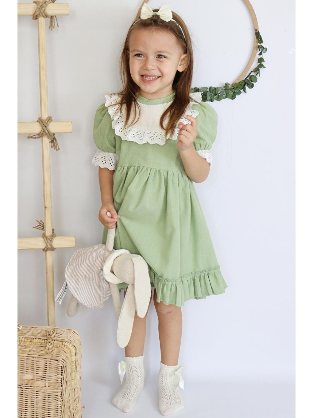 Kız Bebek Ruby Yeşil Fırfırlı Dantel Detaylı Kısa Kollu Elbise Bandana Takım-2