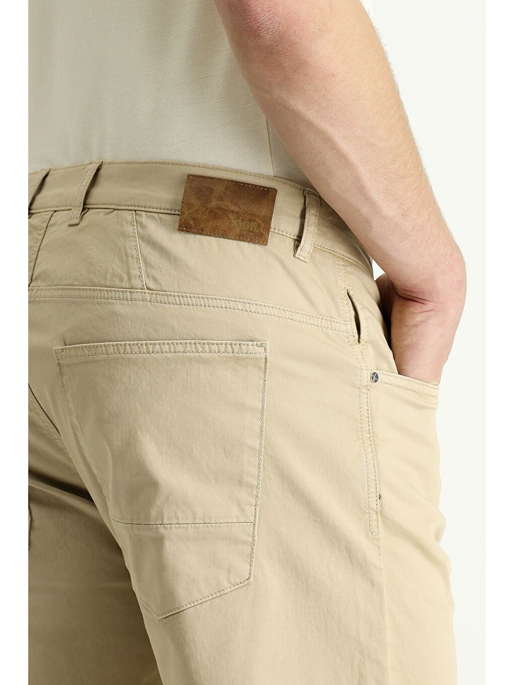 Bej Regular Fit Pamuklu Bermuda Şort-4