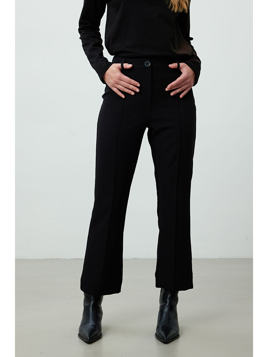 Siyah DÜZ KESİM KUMAŞ PANTOLON SİYAH-1