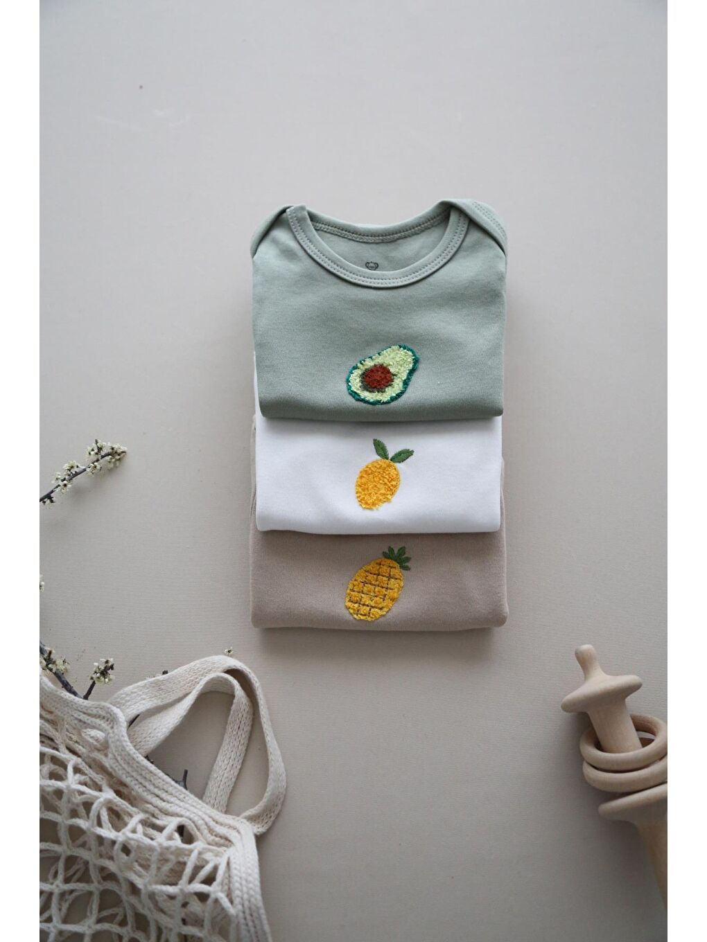 Beyaz 3Lü Nakışlı Çıtçıtlı Kısa Kollu Body Zıbın Model 3-1