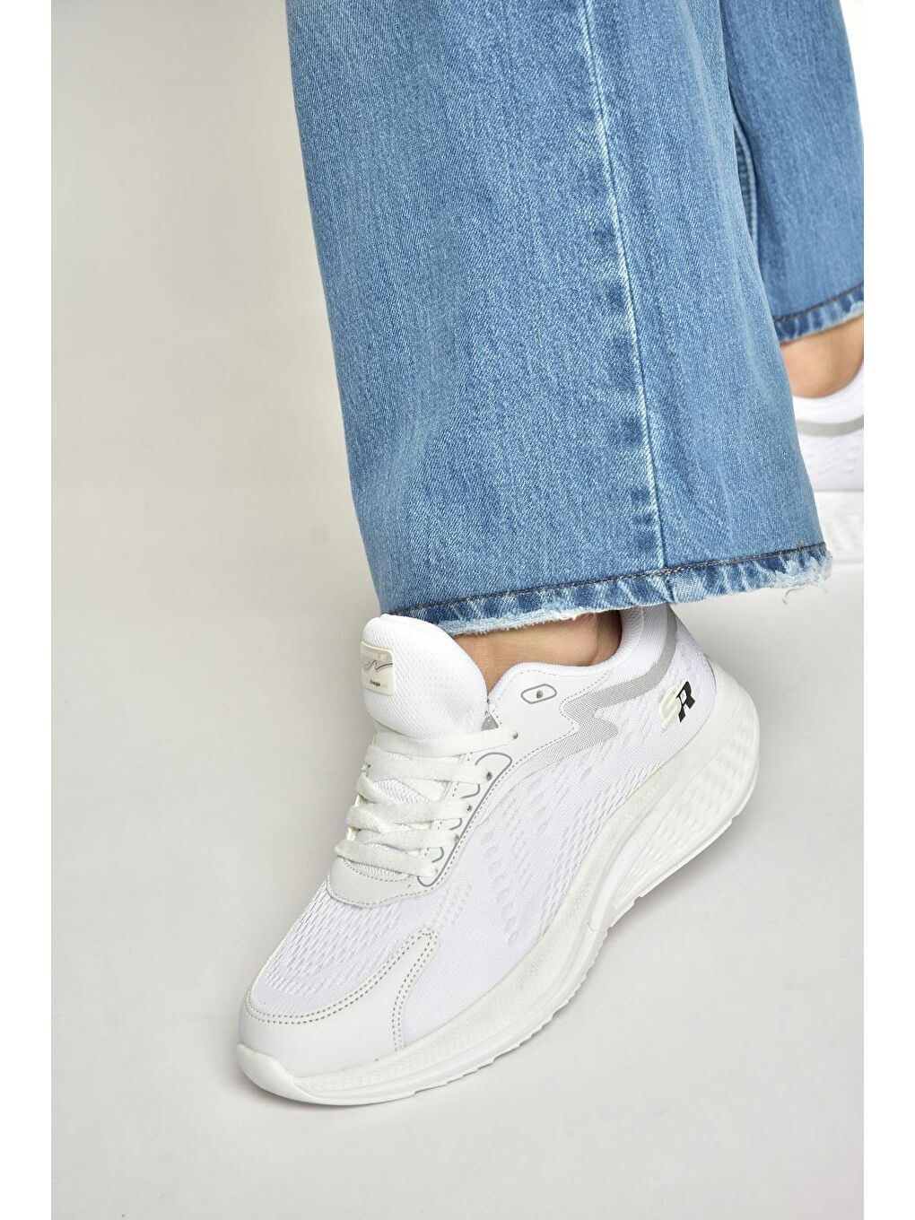 Beyaz Kadın Spor Y702500804-1