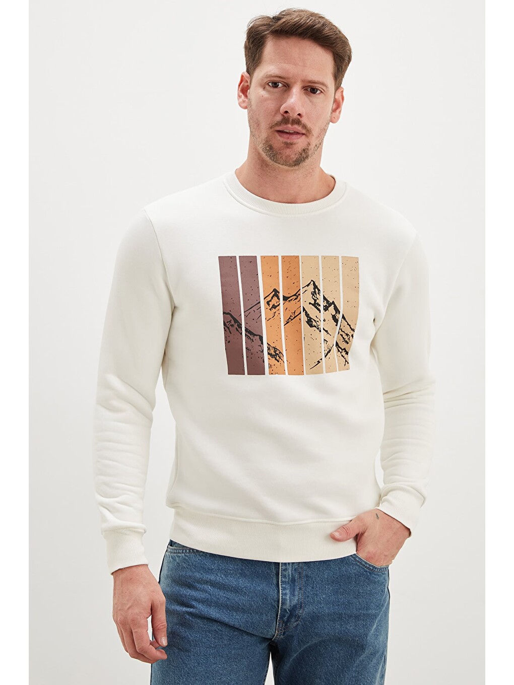 Ekru 3 İplik Dağ Baskılı Bisiklet Yaka Sweatshirt