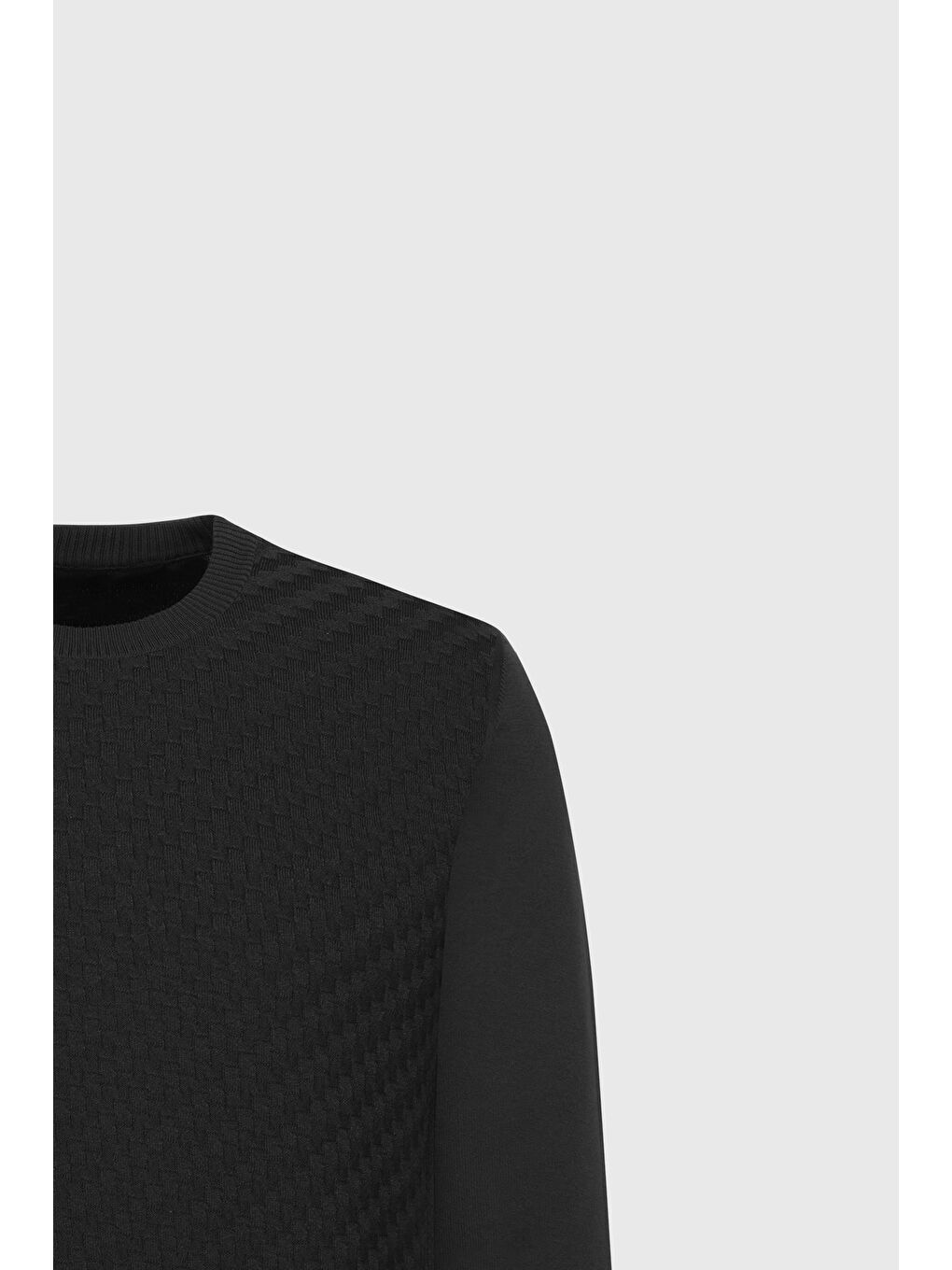 Erkek Siyah Standart Fit Normal Kesim Bisiklet Yaka Armürlü Triko Kazak-7