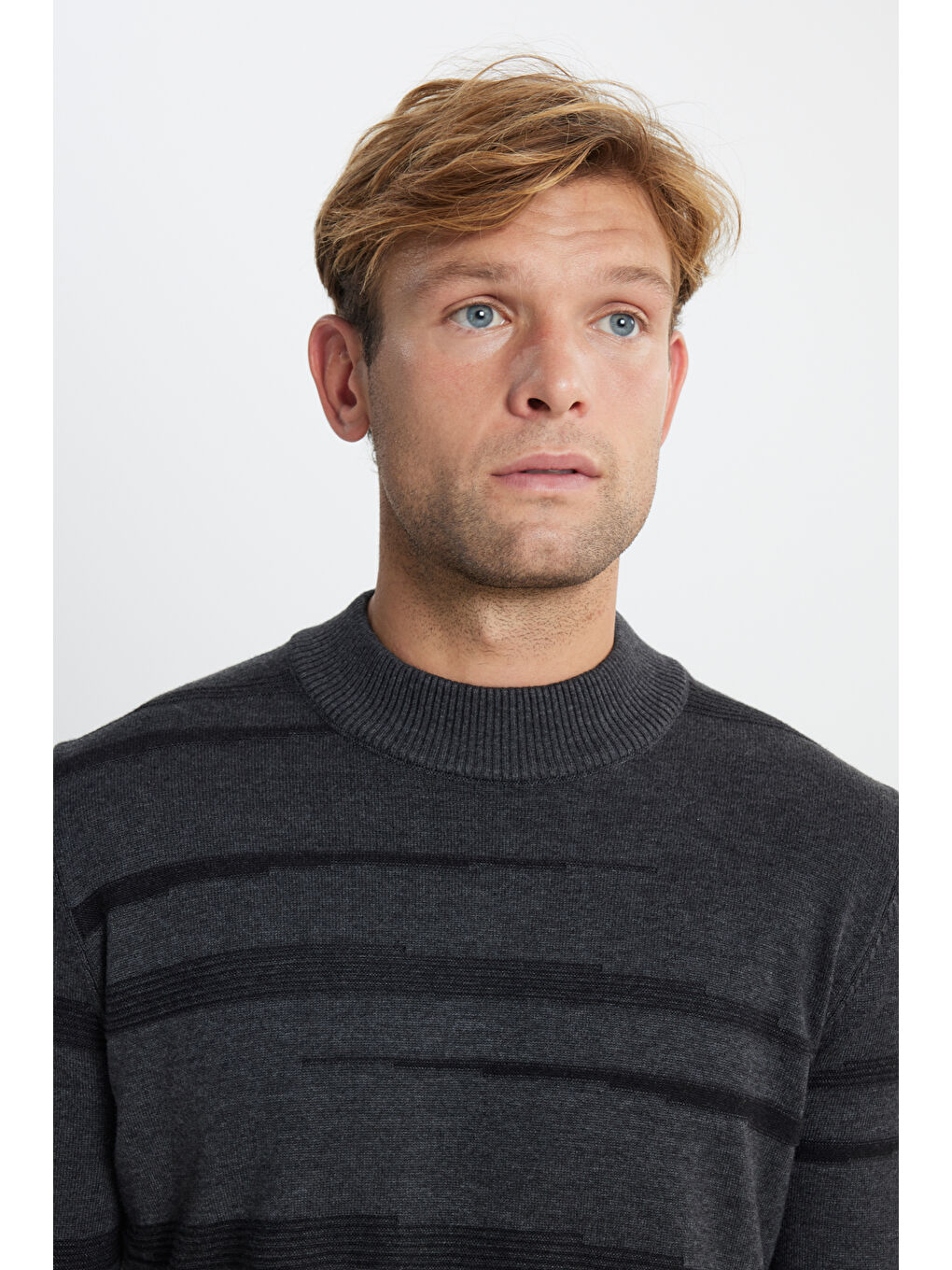 Erkek Antrasit-Melanj %100 Pamuk Standart Fit Normal Kesim Yarım Balıkçı Yaka Triko Kazak-4