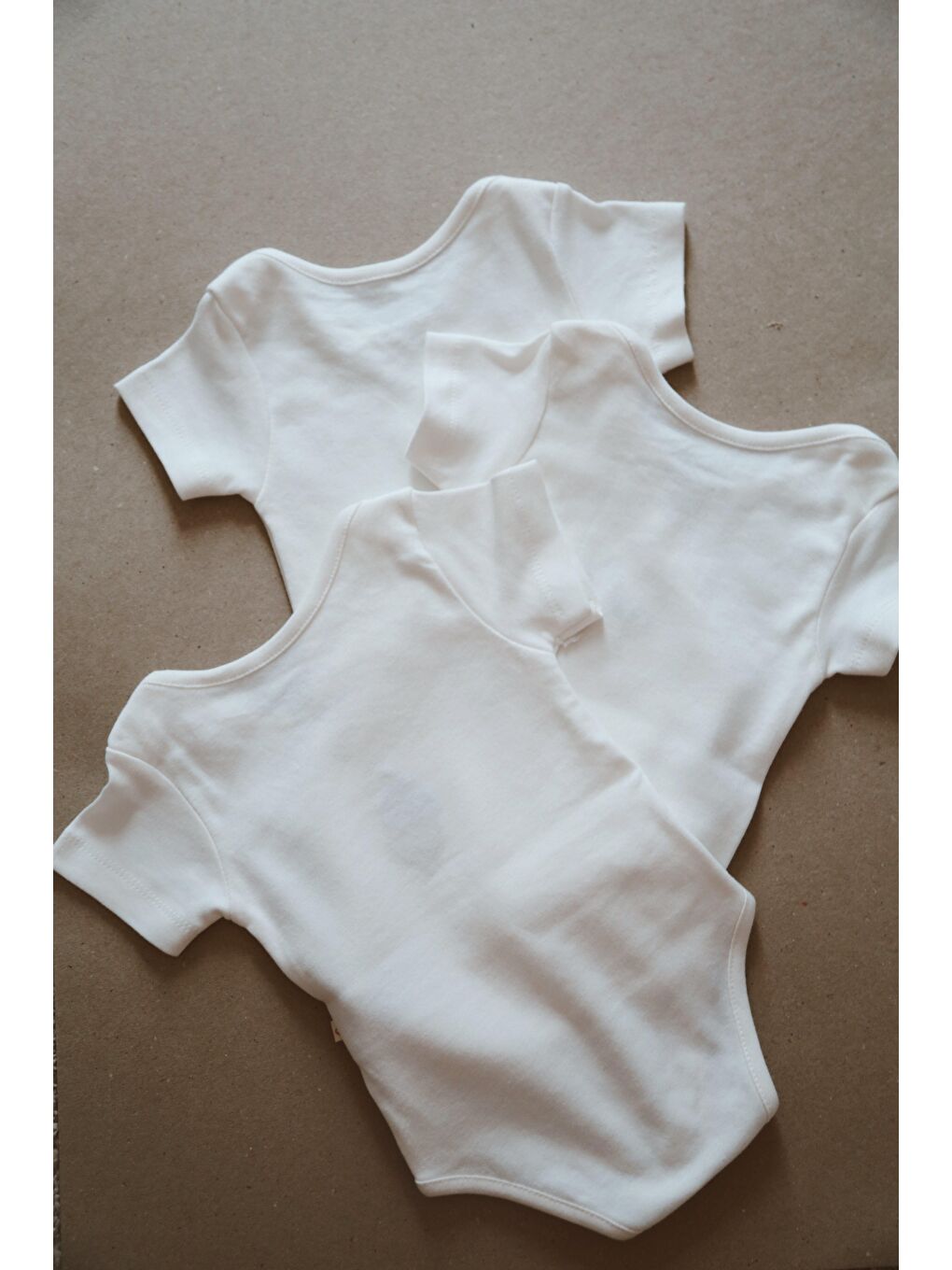 Beyaz 3Lü Nakışlı Çıt Çıtlı Kısa Kollu Body Zıbın Model 1-7