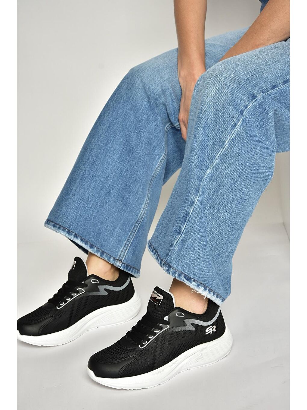 Siyah Kadın Spor Y702500804-1