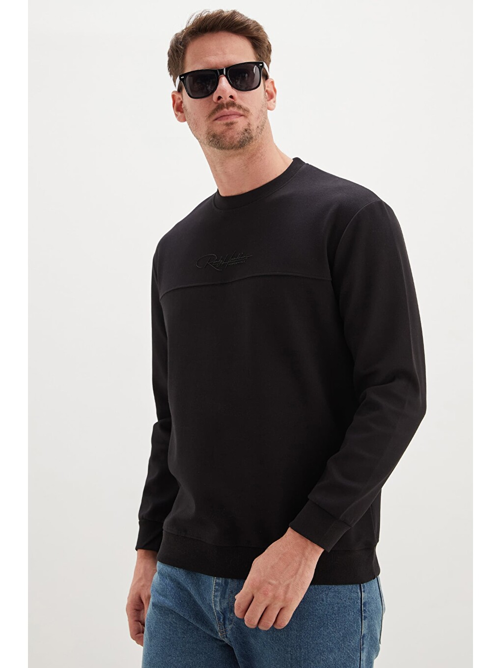 Siyah Kabartma Baskılı Çimalı Bisiklet Yaka Sweatshirt-4