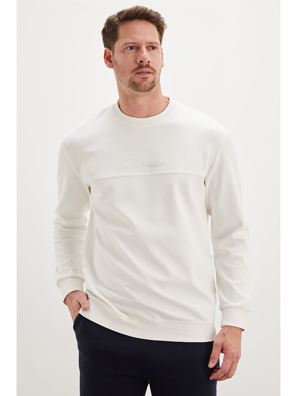 Ekru Kabartma Baskılı Çimalı Bisiklet Yaka Sweatshirt-3