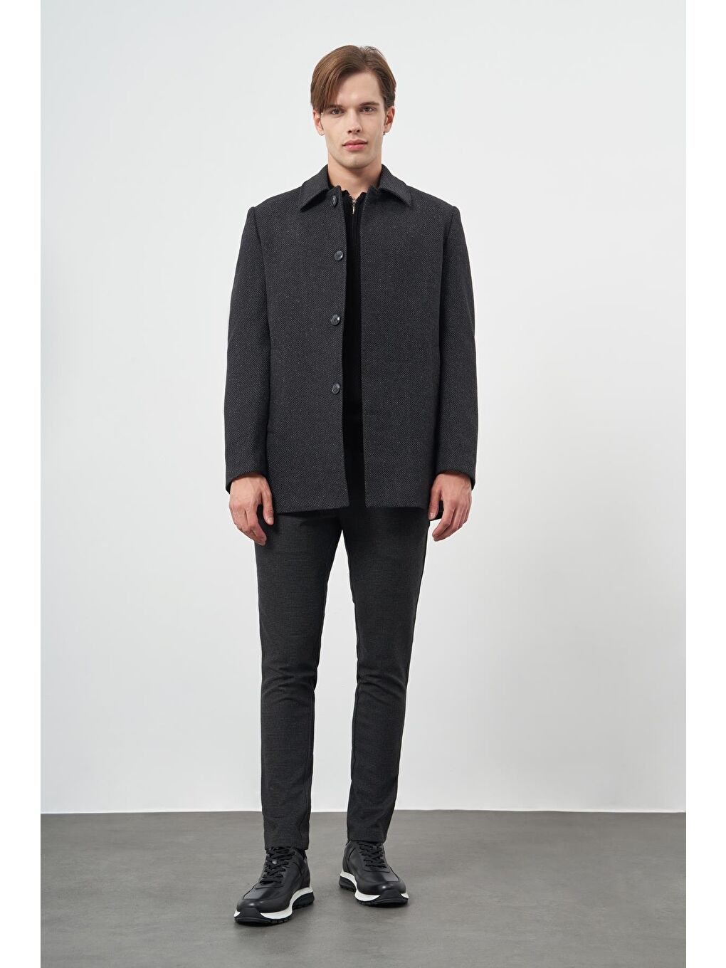 Siyah Kaşe Bebe Yaka Kendinden Desenli Sırt Kapitoneli Astar Comfort Fit Classic Kaban 1008245155-1