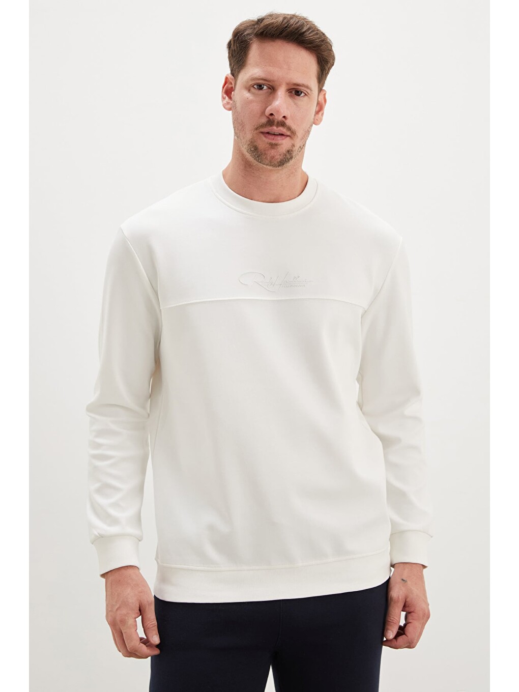Ekru Kabartma Baskılı Çimalı Bisiklet Yaka Sweatshirt-4