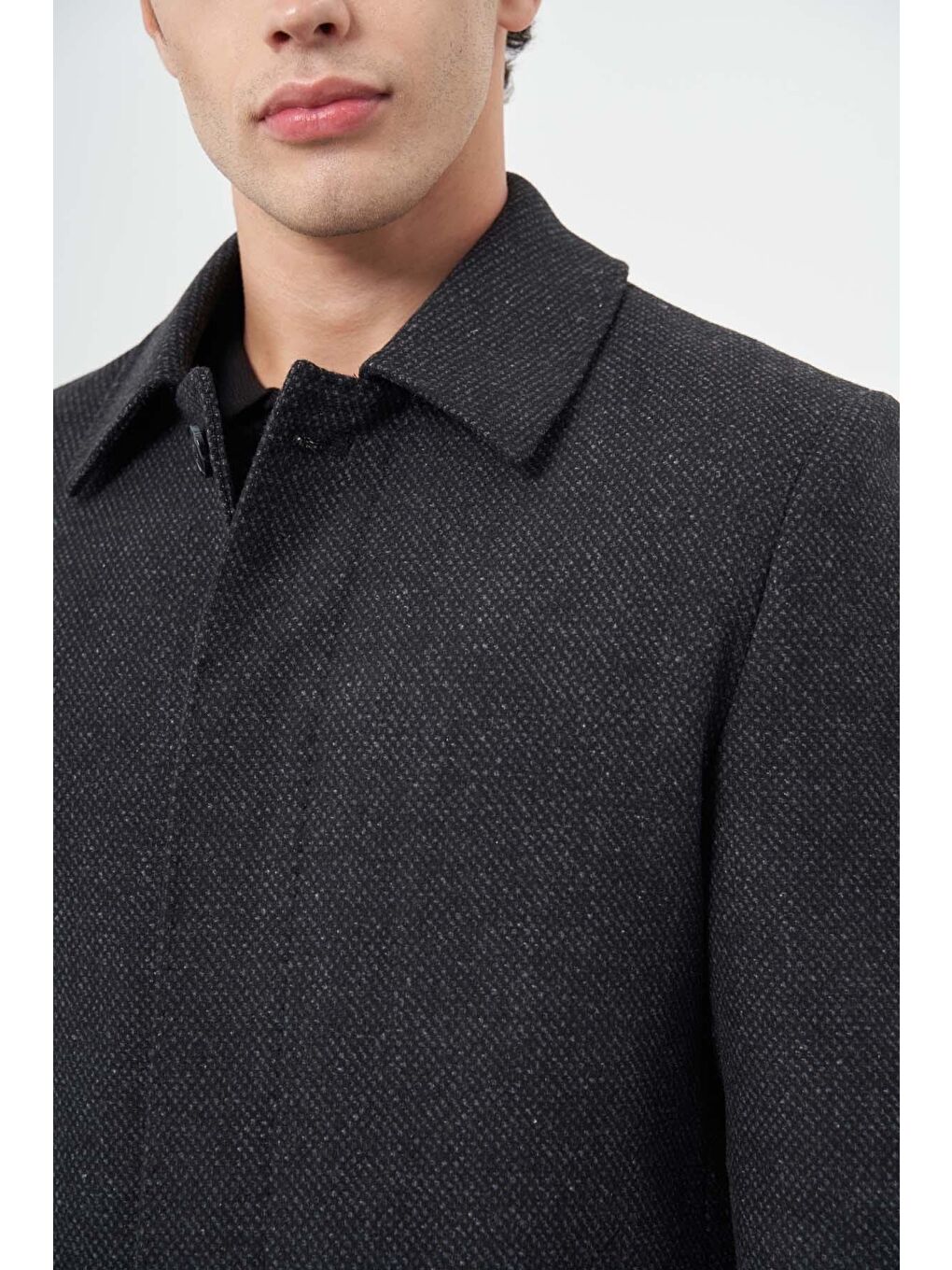 Siyah Kaşe Bebe Yaka Kendinden Desenli Sırt Kapitoneli Astar Comfort Fit Classic Kaban 1008245155-3