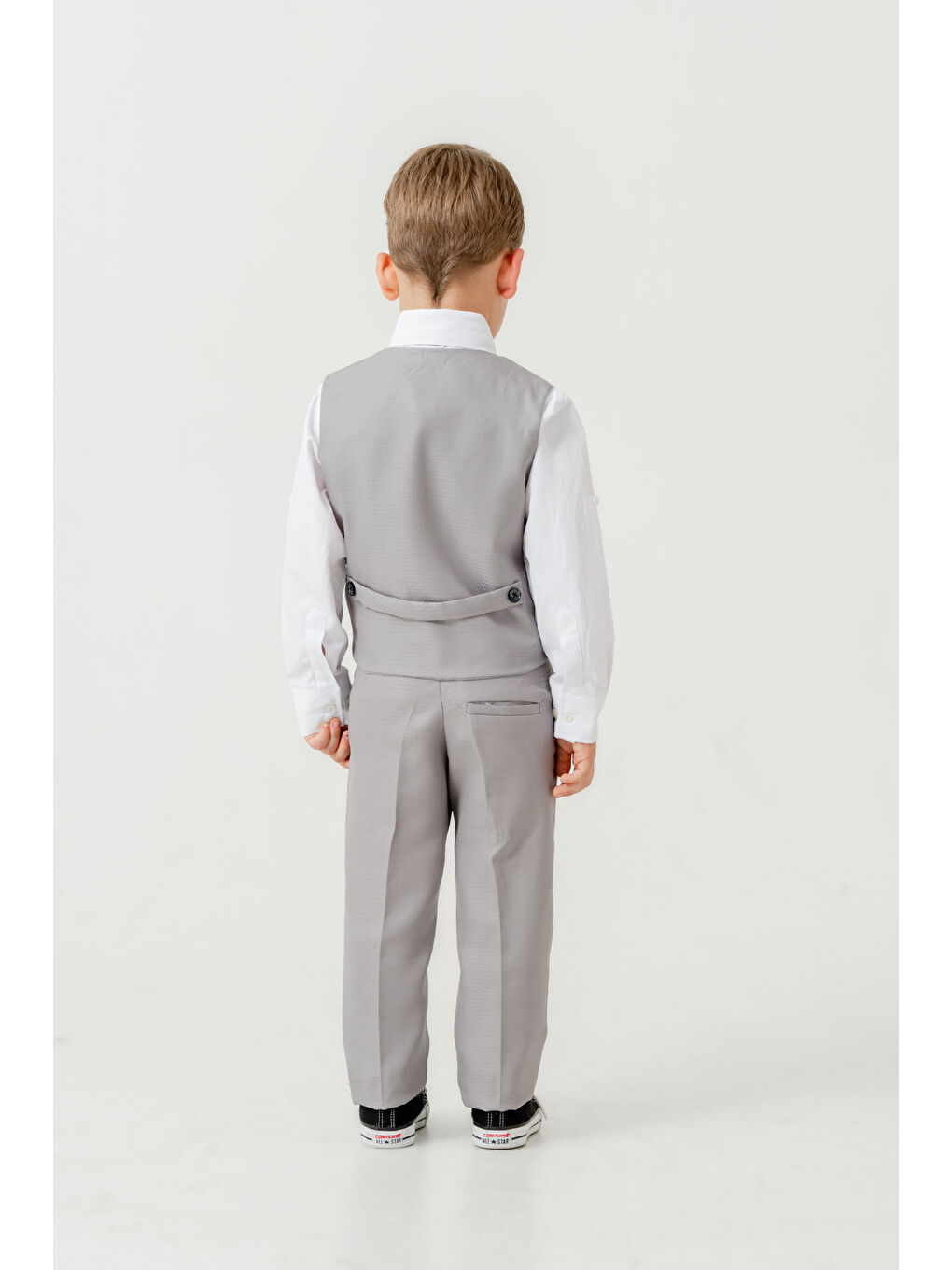 Gri Erkek Çocuk Yelekli Slim Fit Takım Elbise – 4 Parça (Yelek, Pantolon, Gömlek, Papyon) TE.7026-2