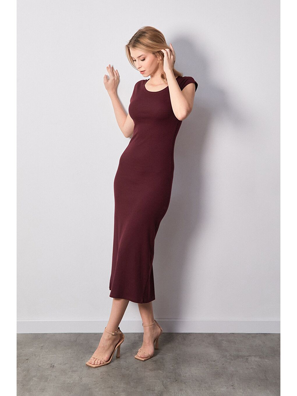 Bordo Basic Ribanalı Yırtmaçlı Elbise-2