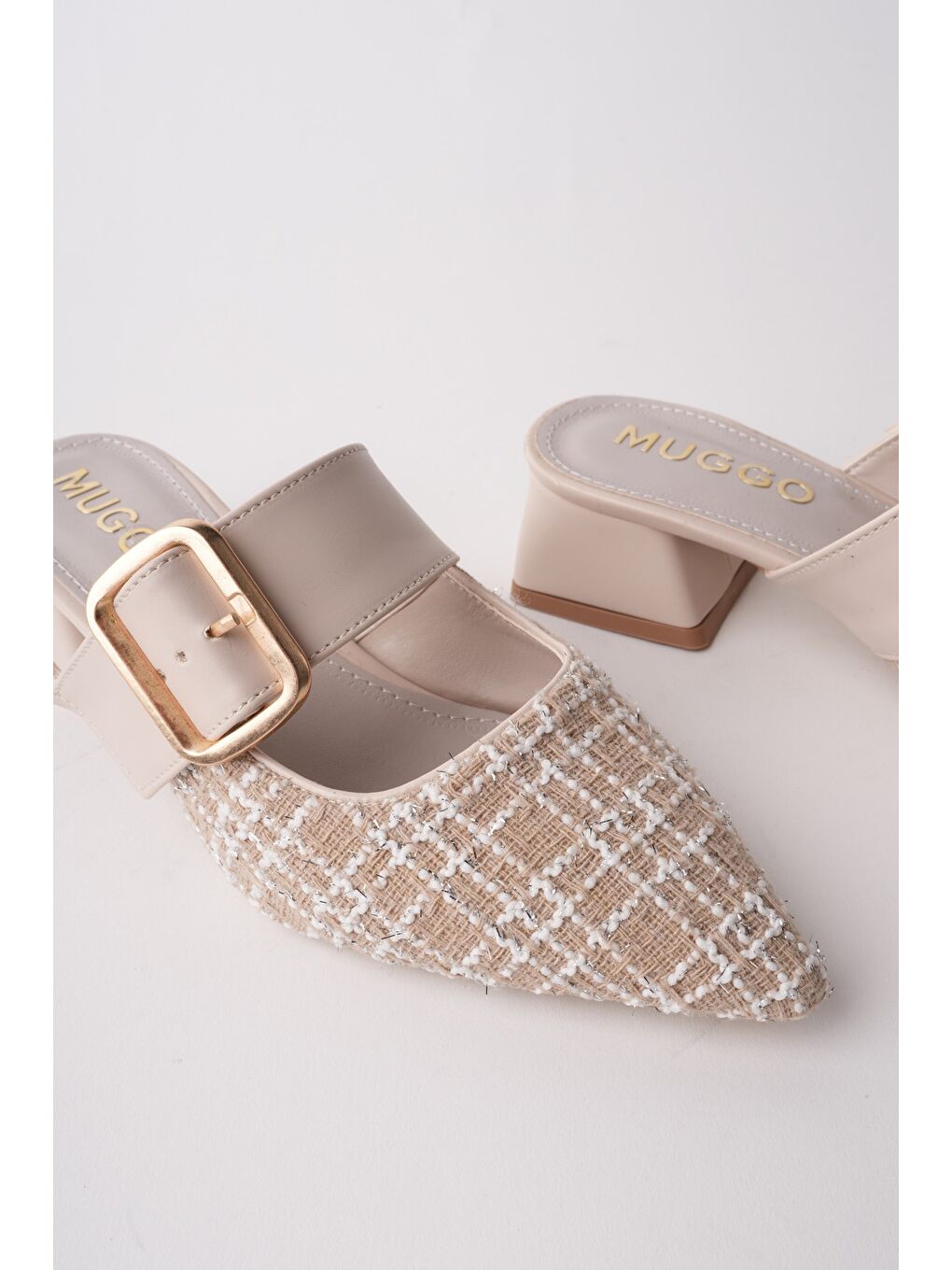 Bej DESTİNY Gold Tokalı Tek Bant Sivri Burun Kadın Topuklu Terlik-1