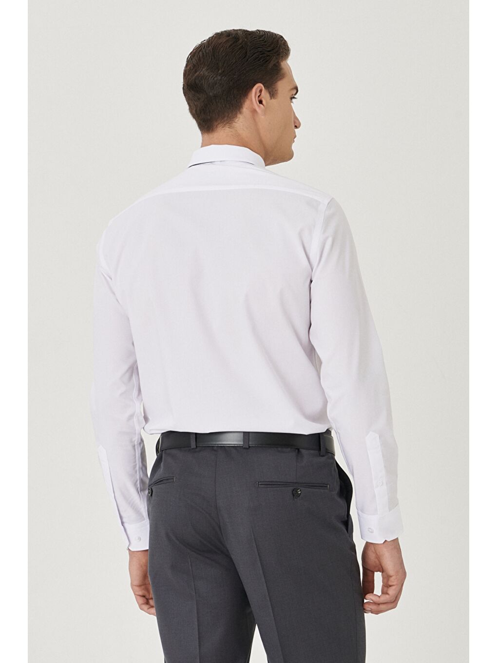 Erkek Beyaz Ütü Gerektirmeyen Dar Kesim %100 Pamuk Armürlü Gömlek-4
