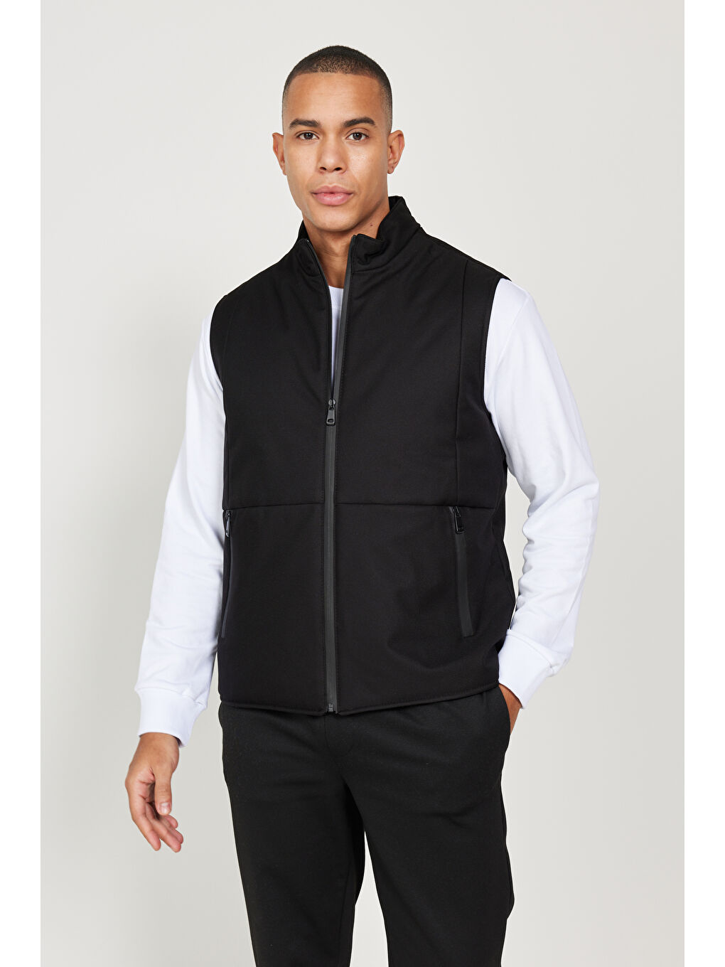 Erkek Siyah Standart Fit Normal Kesim Dik Yaka Yelek-3