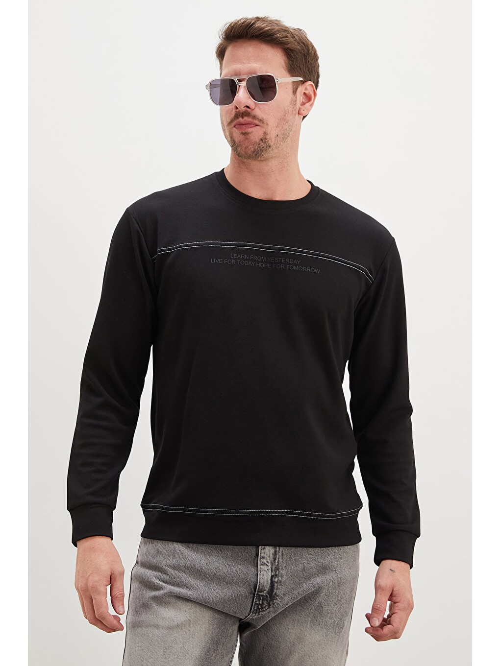 Siyah Yazı Baskılı Çimalı Bisiklet Yaka Modal Sweatshirt-1
