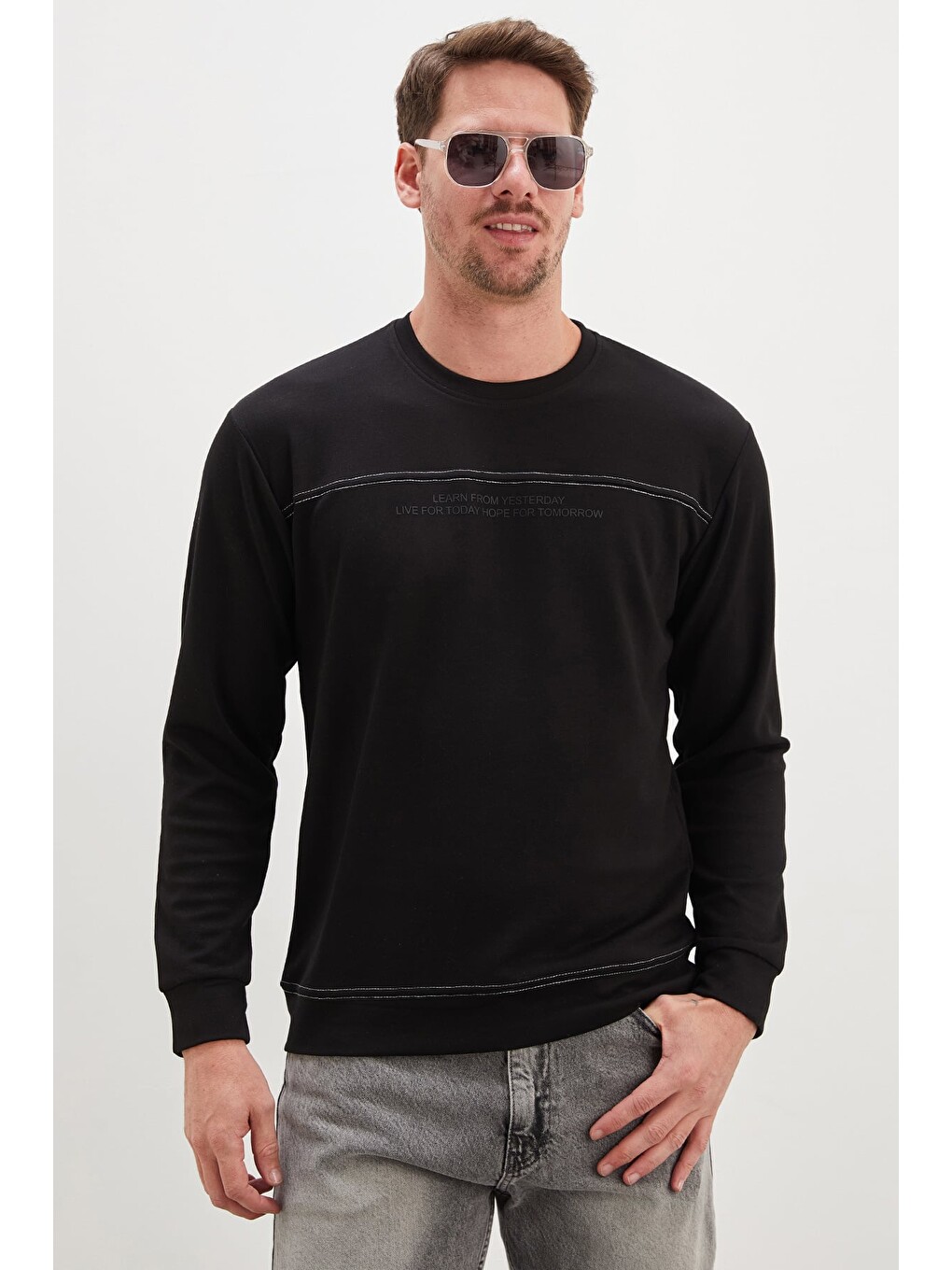 Siyah Yazı Baskılı Çimalı Bisiklet Yaka Modal Sweatshirt-3