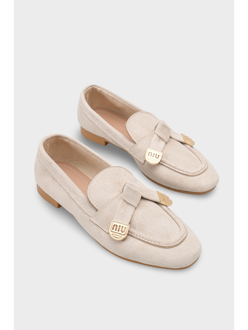 Bej Janessa Metal Tokalı Yumuşak Kadın Loafer Ayakkabı-1