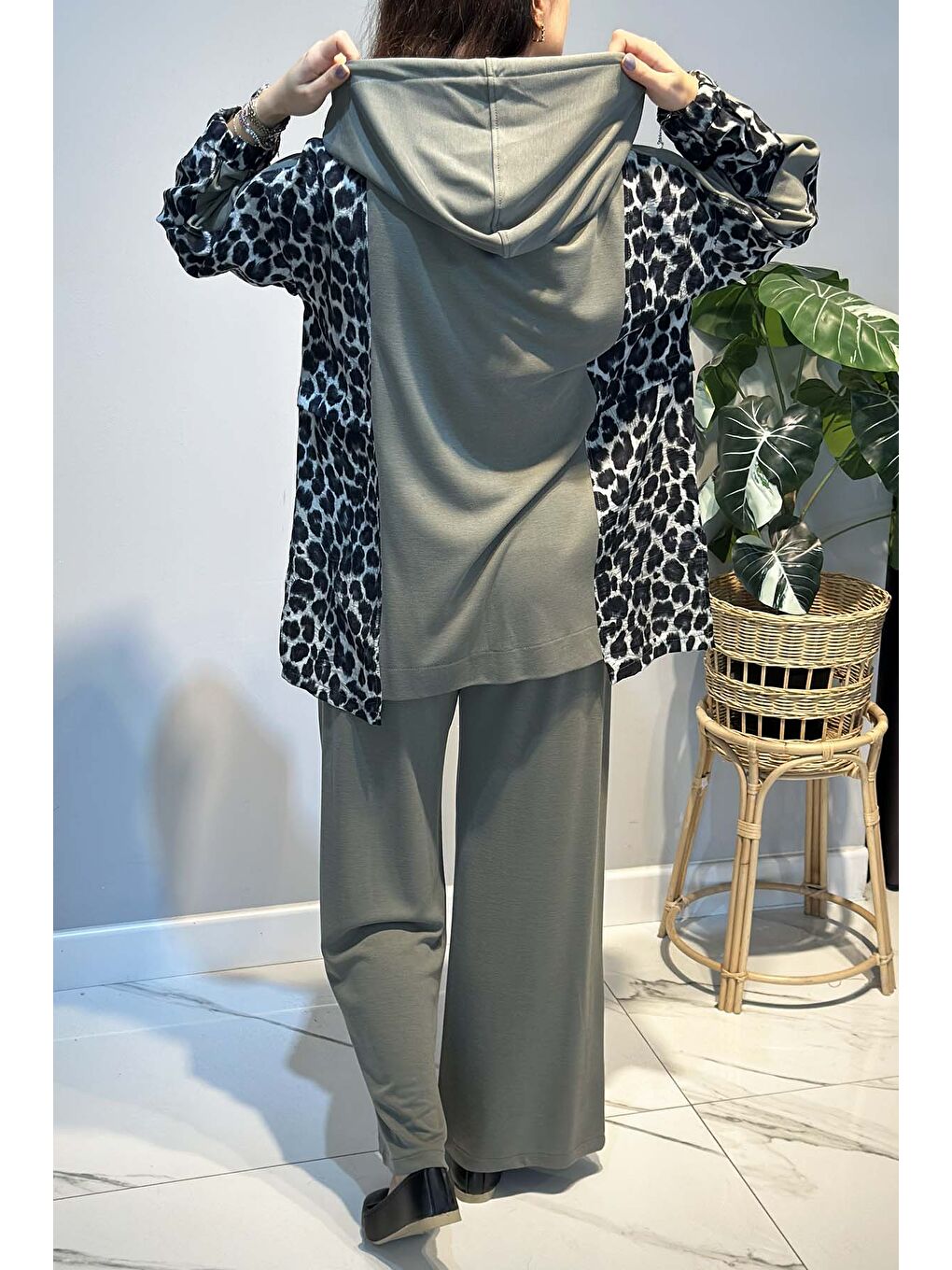 Leopar Desen Detay Pantolonlu Takım 70081-1 Haki-2