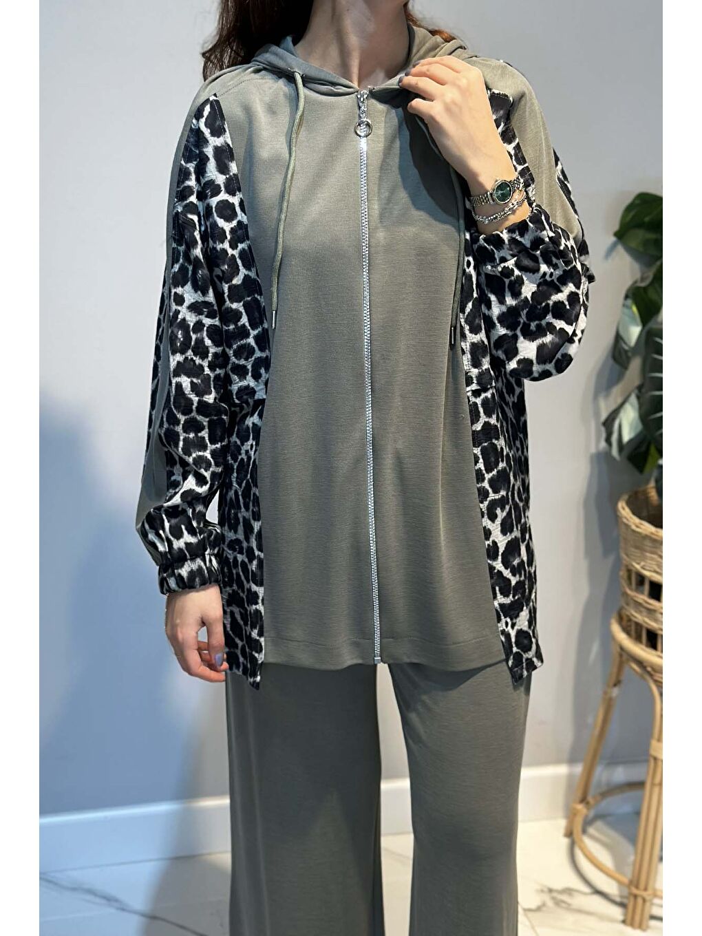 Leopar Desen Detay Pantolonlu Takım 70081-1 Haki-3