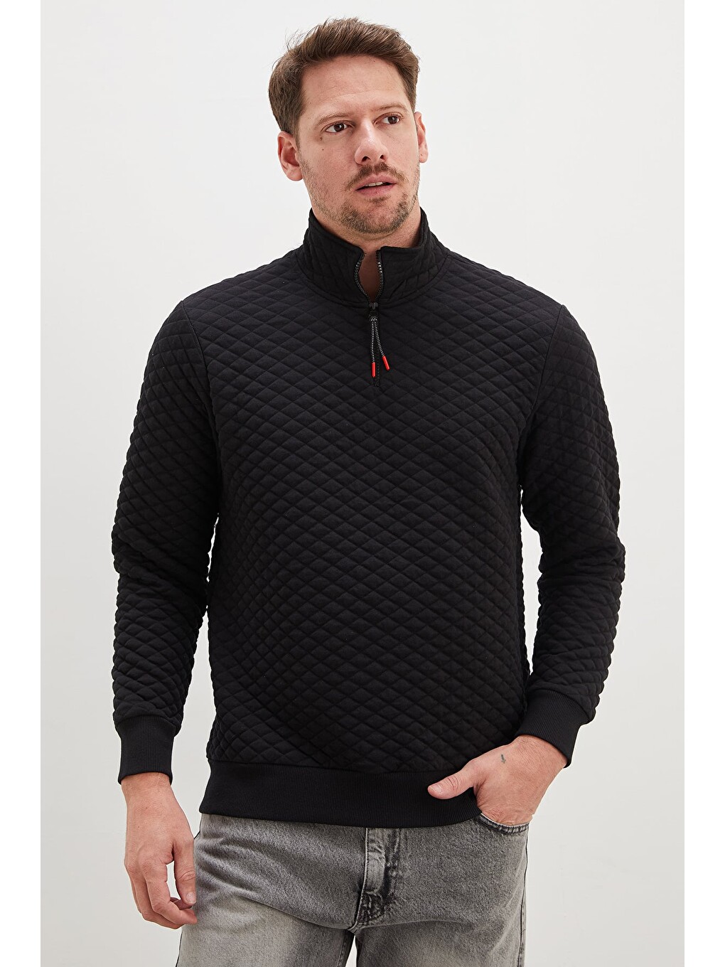 Siyah Yarım Fermuarlı Dik Yaka Kapitone Sweatshirt-4