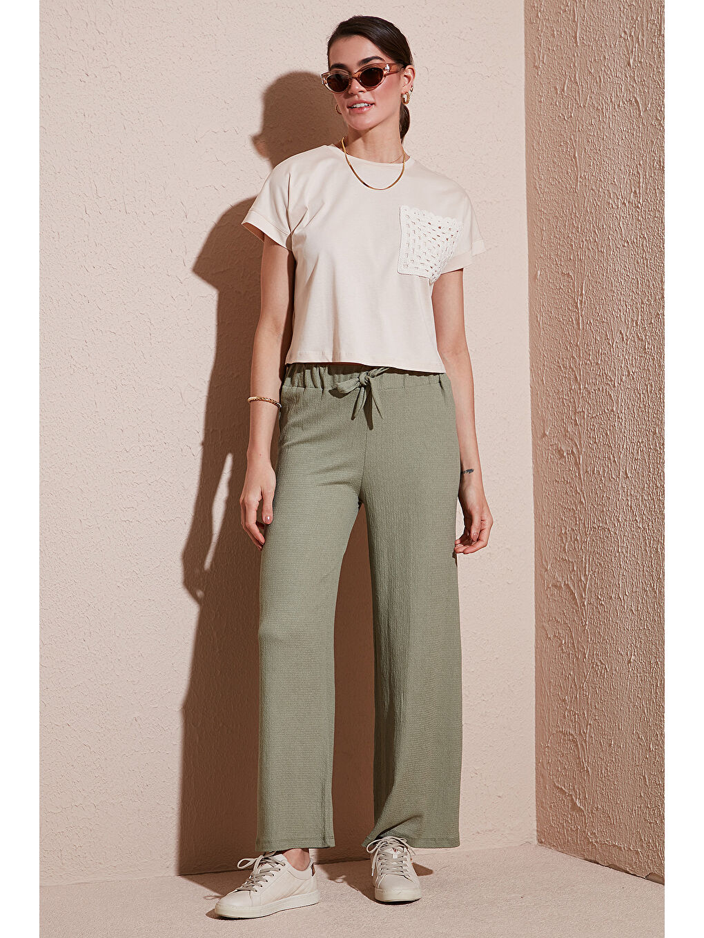 Yeşil Belden Bağlamalı Rahat Kesim Krinkıl Kumaş Pantolon 5869016