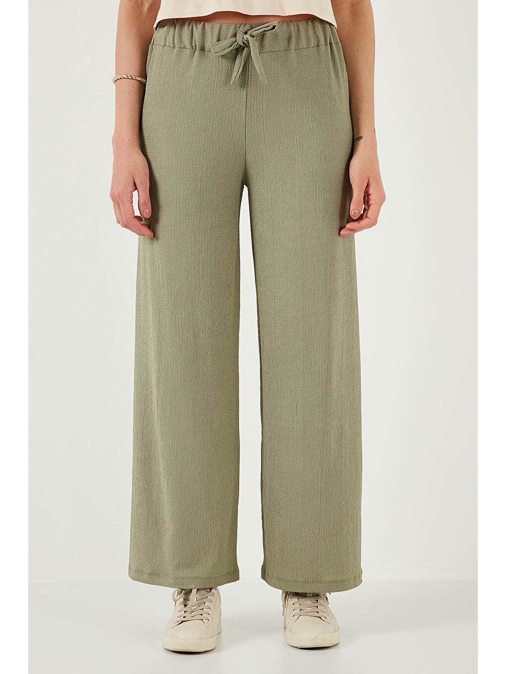 Yeşil Belden Bağlamalı Rahat Kesim Krinkıl Kumaş Pantolon 5869016-1