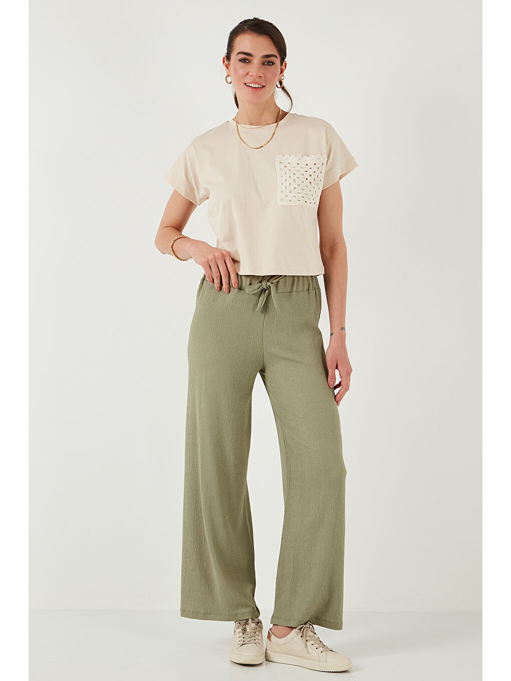 Yeşil Belden Bağlamalı Rahat Kesim Krinkıl Kumaş Pantolon 5869016-5