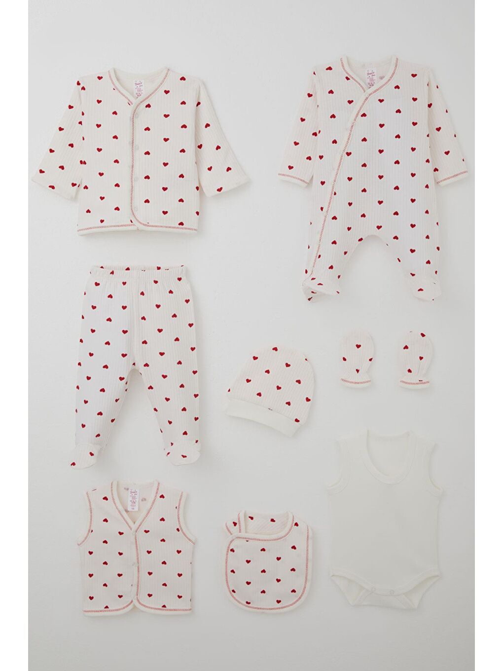 Kız Bebek Hastane Çıkışı 8 Li Kalp Desenli Ekru (0-3 Ay)