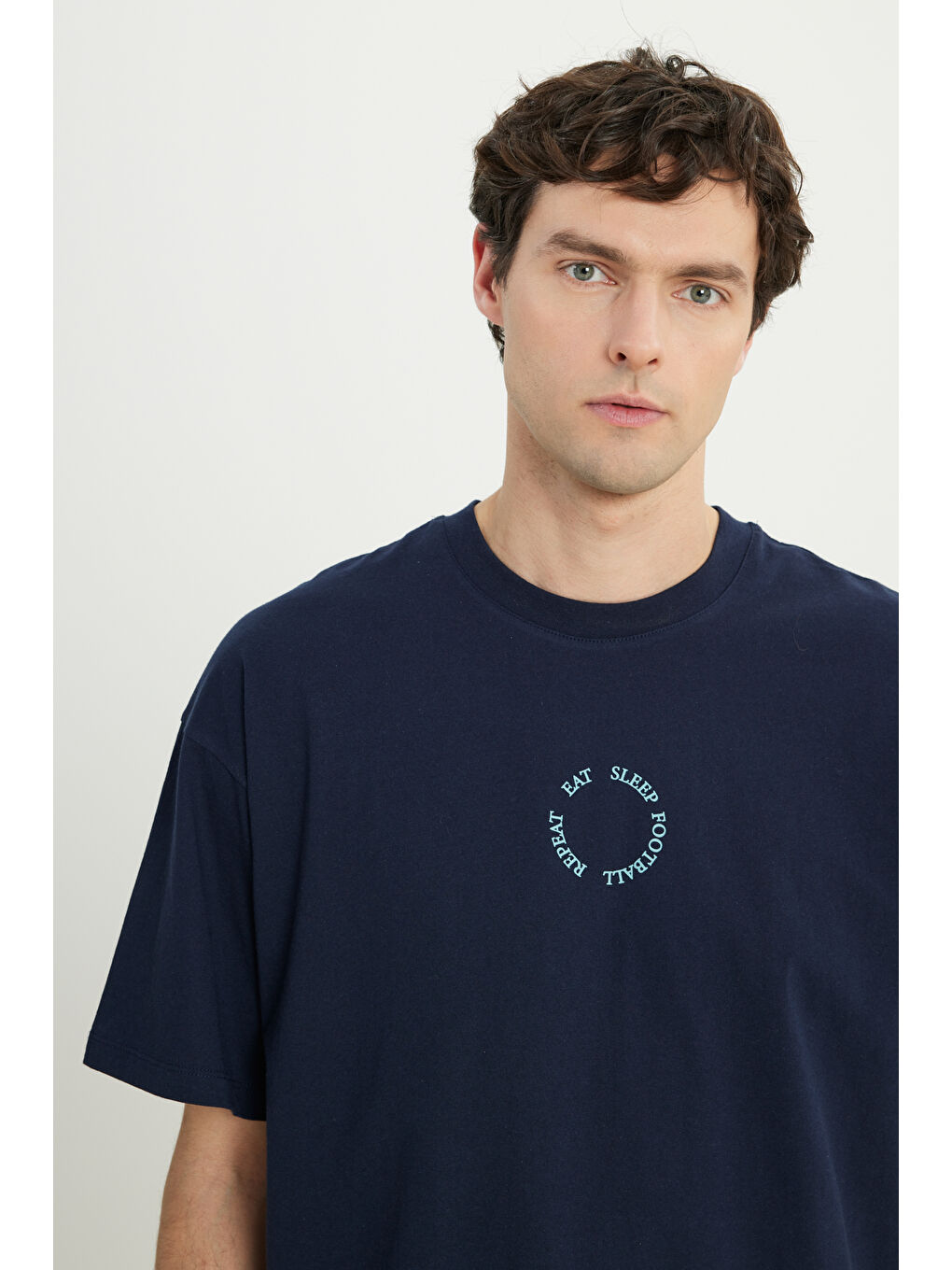 Erkek Lacivert %100 Pamuk Oversize Fit Bol Kesim Bisiklet Yaka Baskılı Tişört-3