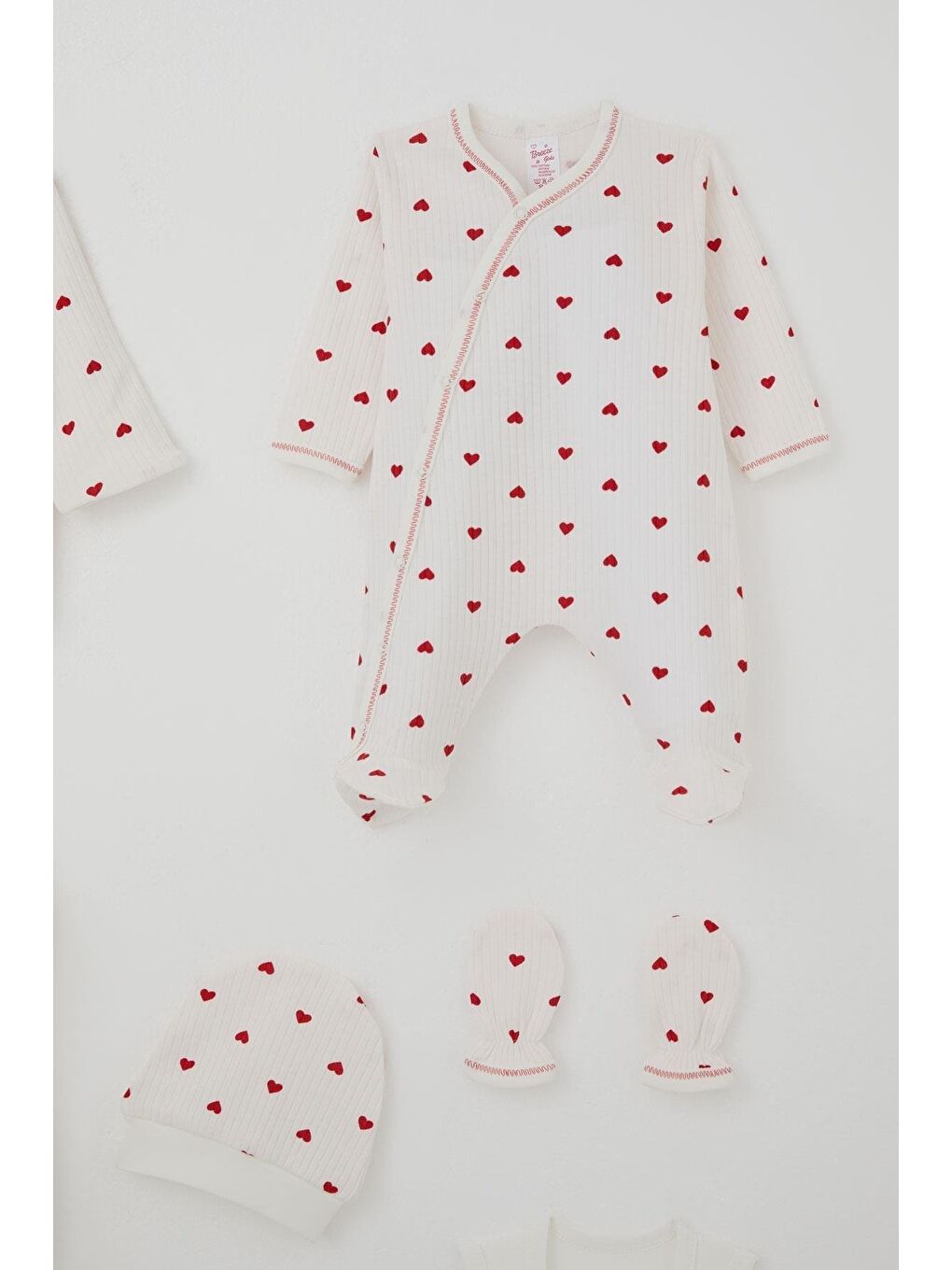 Kız Bebek Hastane Çıkışı 8 Li Kalp Desenli Ekru (0-3 Ay)-3
