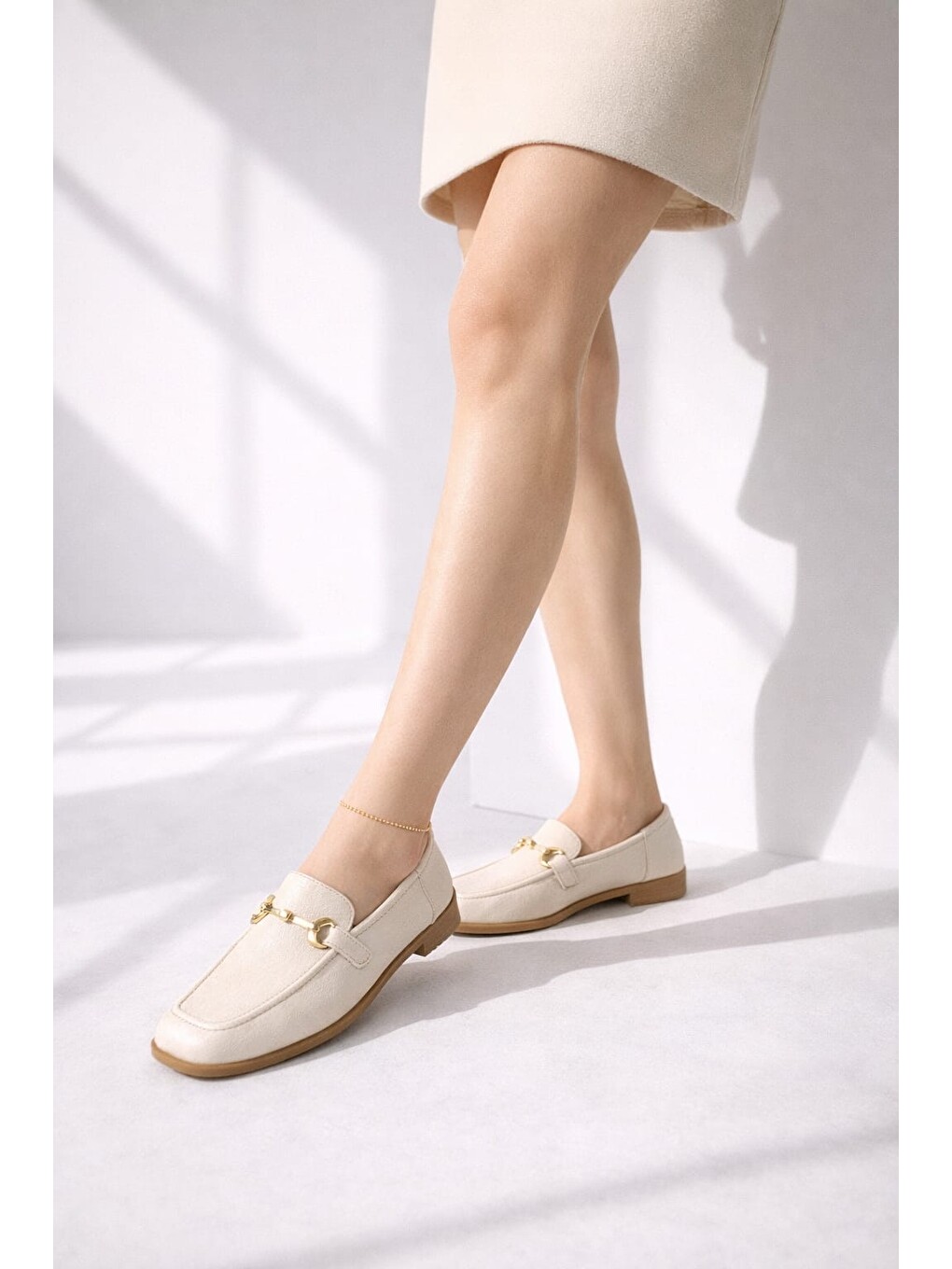 Ekru Kadın Rugan Loafer Gold Tokalı Günlük Rahat Babet Ayakkabı-3