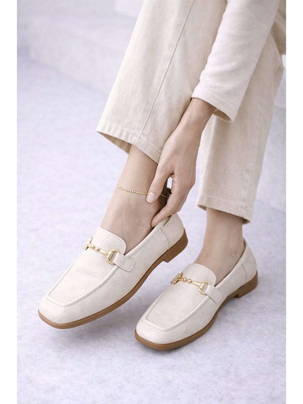 Ekru Kadın Rugan Loafer Gold Tokalı Günlük Rahat Babet Ayakkabı-4