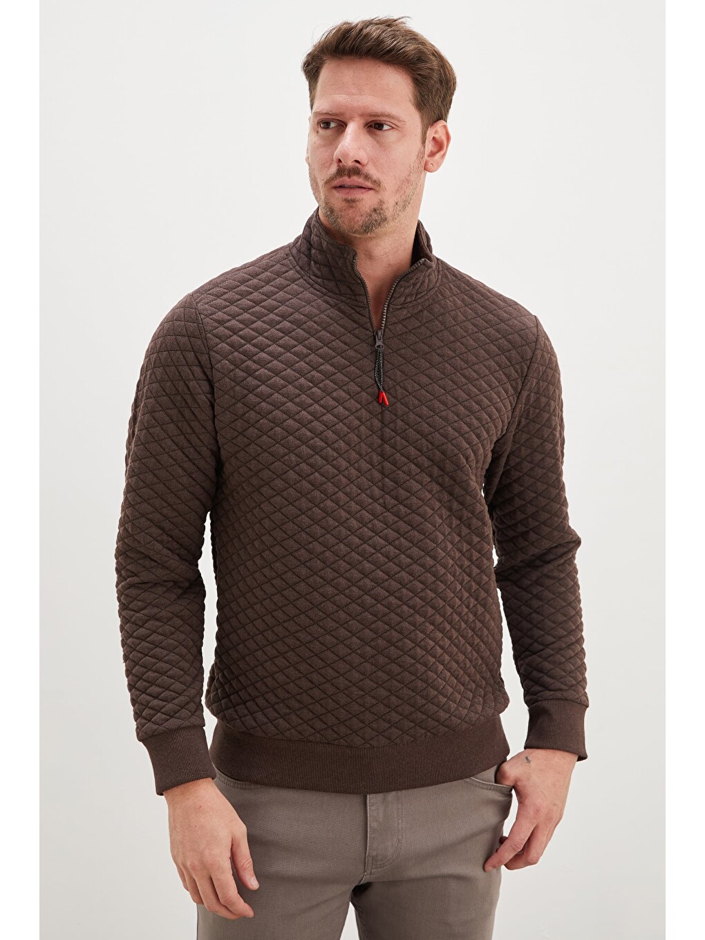Kahverengi Yarım Fermuarlı Dik Yaka Kapitone Sweatshirt-1