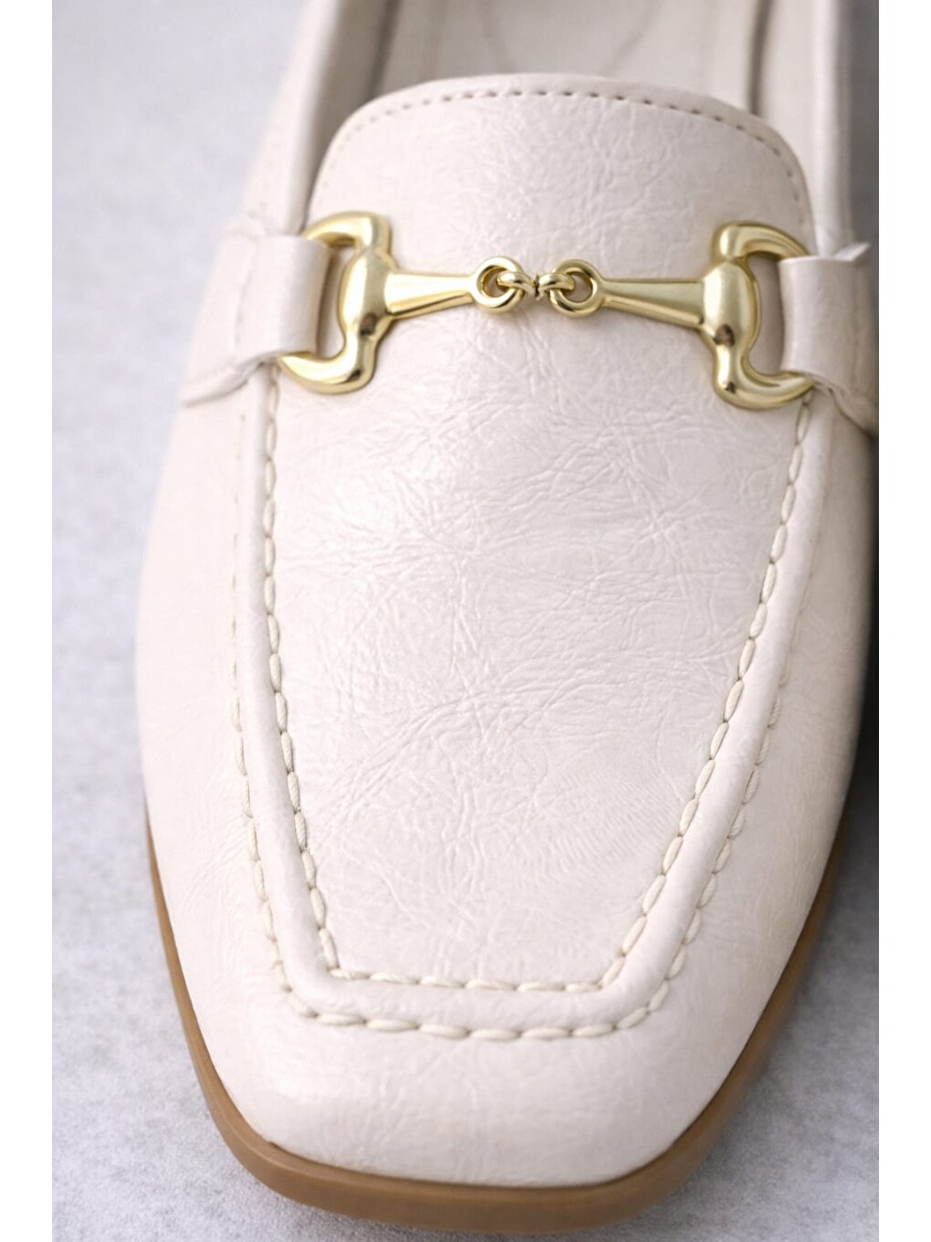 Ekru Kadın Rugan Loafer Gold Tokalı Günlük Rahat Babet Ayakkabı-5