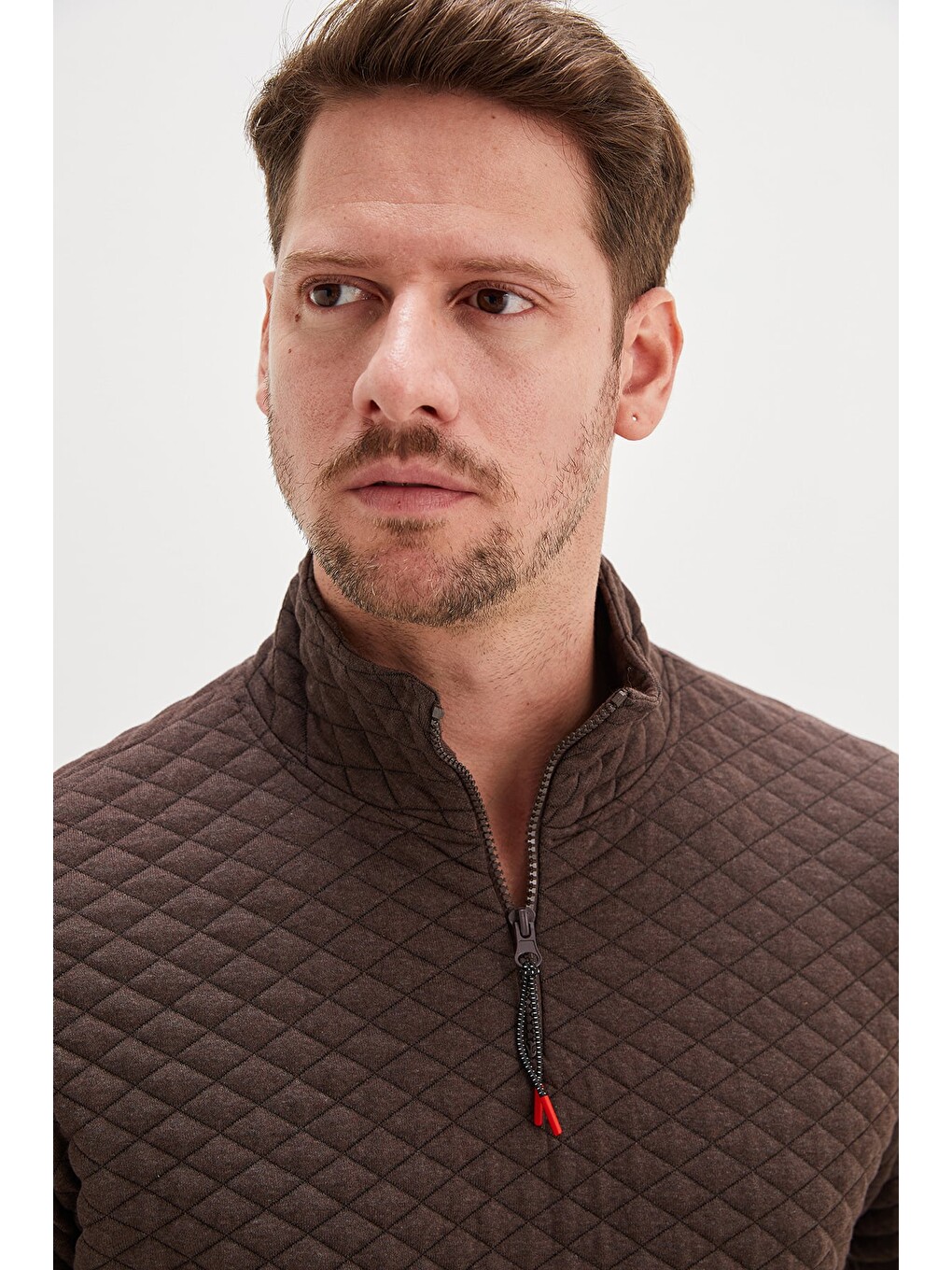 Kahverengi Yarım Fermuarlı Dik Yaka Kapitone Sweatshirt-3
