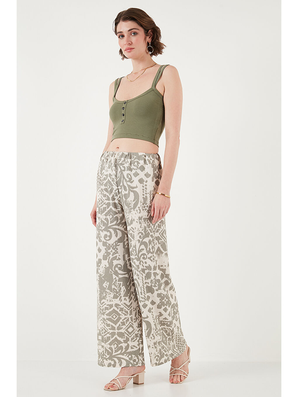 Yeşil Desenli Standart Fit Yüksek Bel Geniş Paça Pantolon 5869019-3