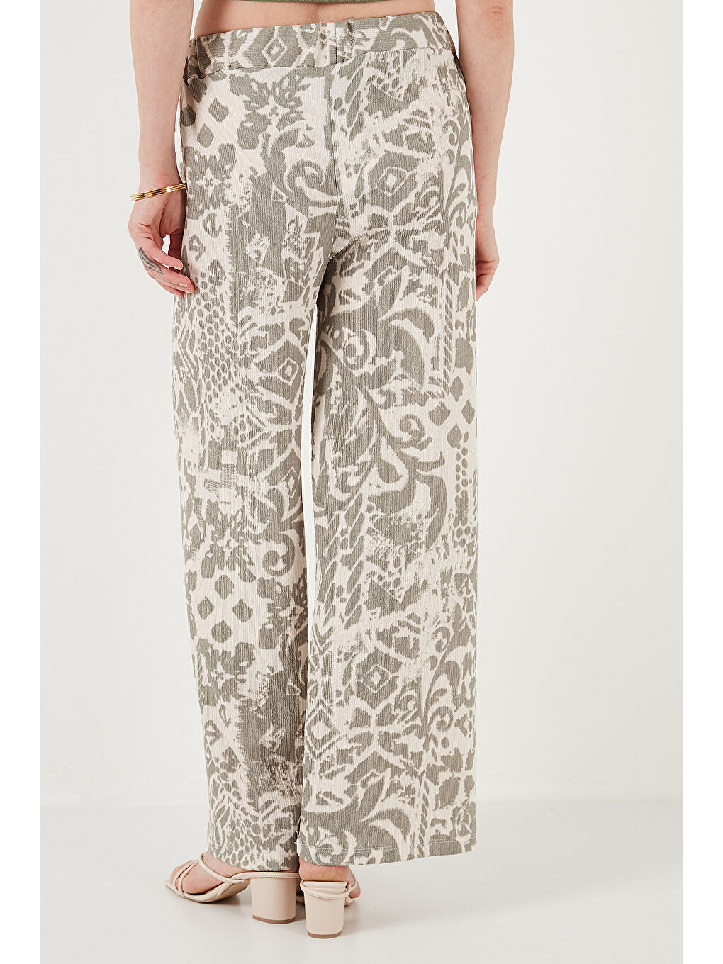 Yeşil Desenli Standart Fit Yüksek Bel Geniş Paça Pantolon 5869019-5
