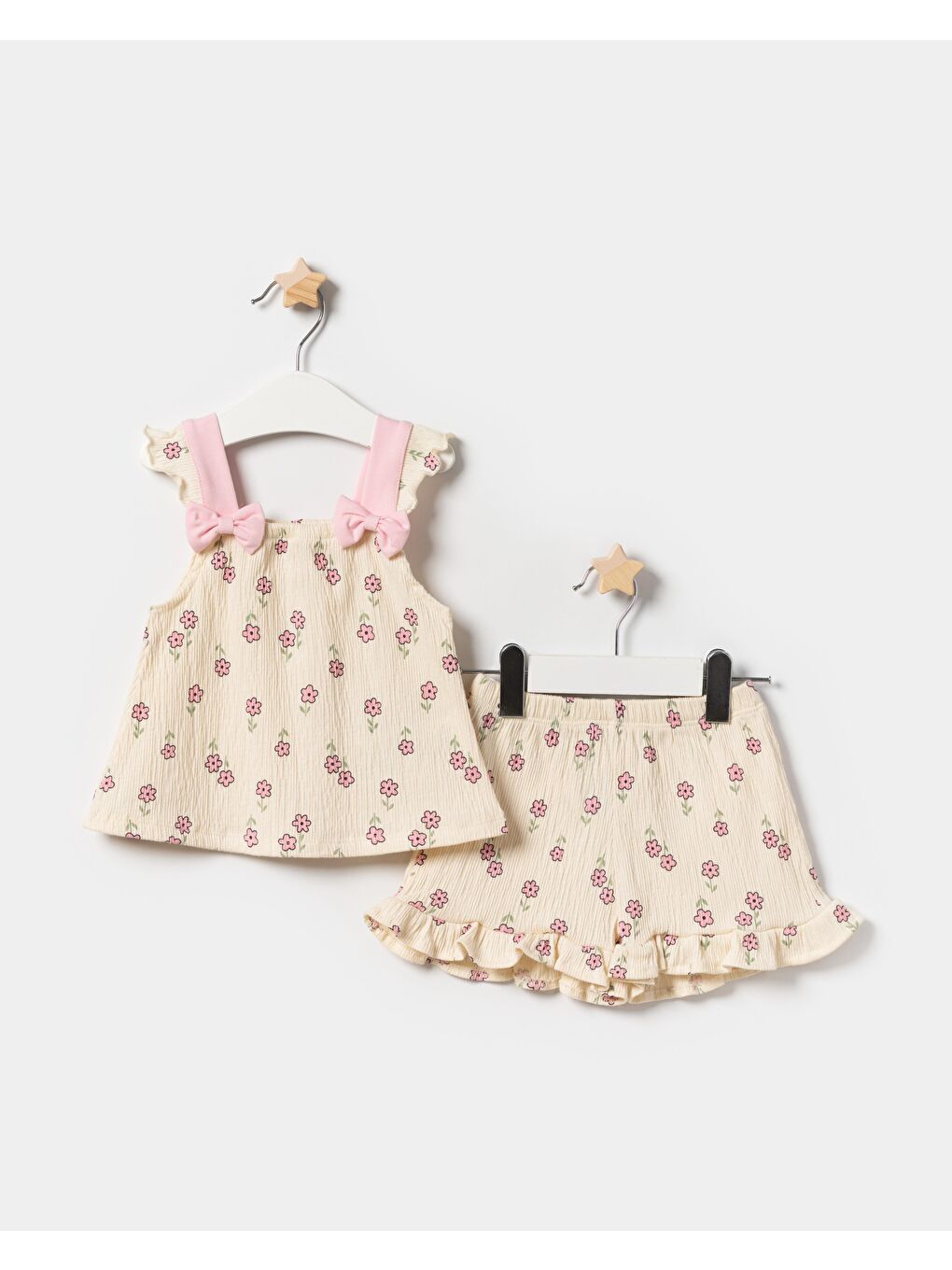 Karışık Kız Bebek Pamuklu Krem Çiçek Desenli Müslin Fırfırlı Bluz Ve Şort Takım-1
