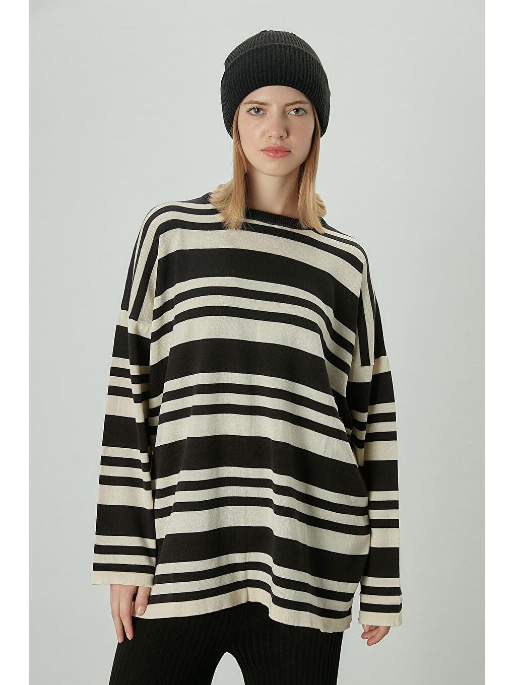Oversize Çizgili Triko Bluz Siyah