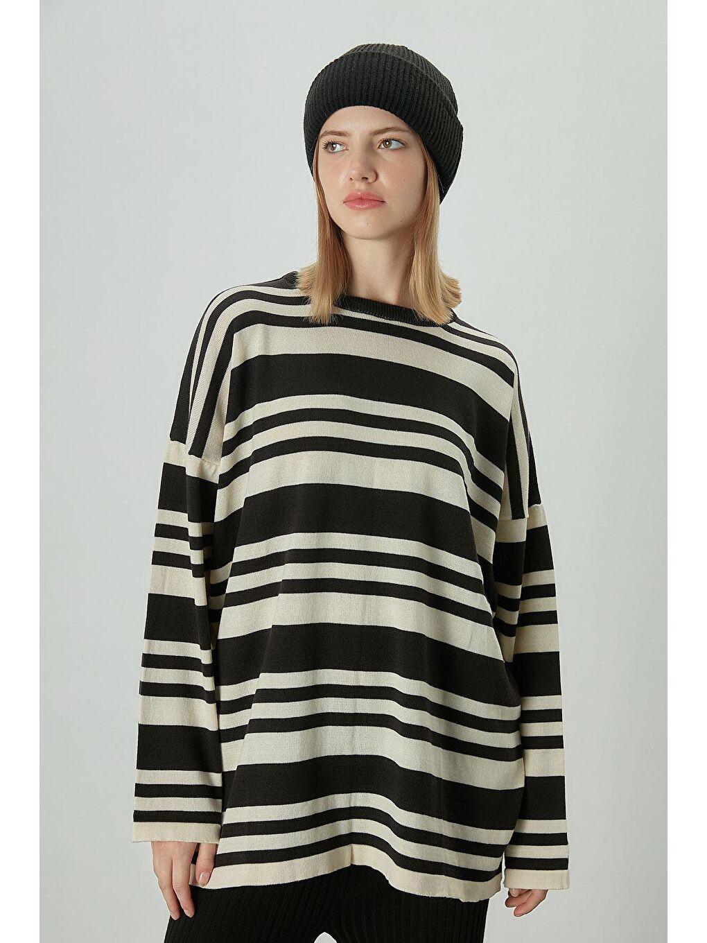 Oversize Çizgili Triko Bluz Siyah-3